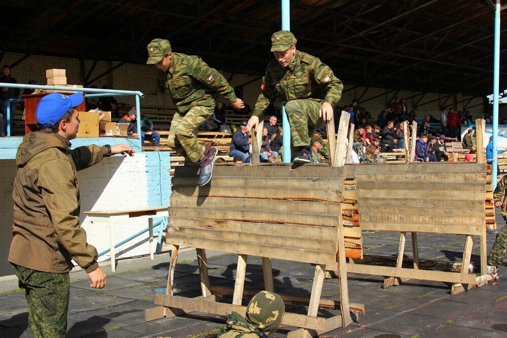 На Южном Урале состоялась военно-спортивная эстафета для школьников