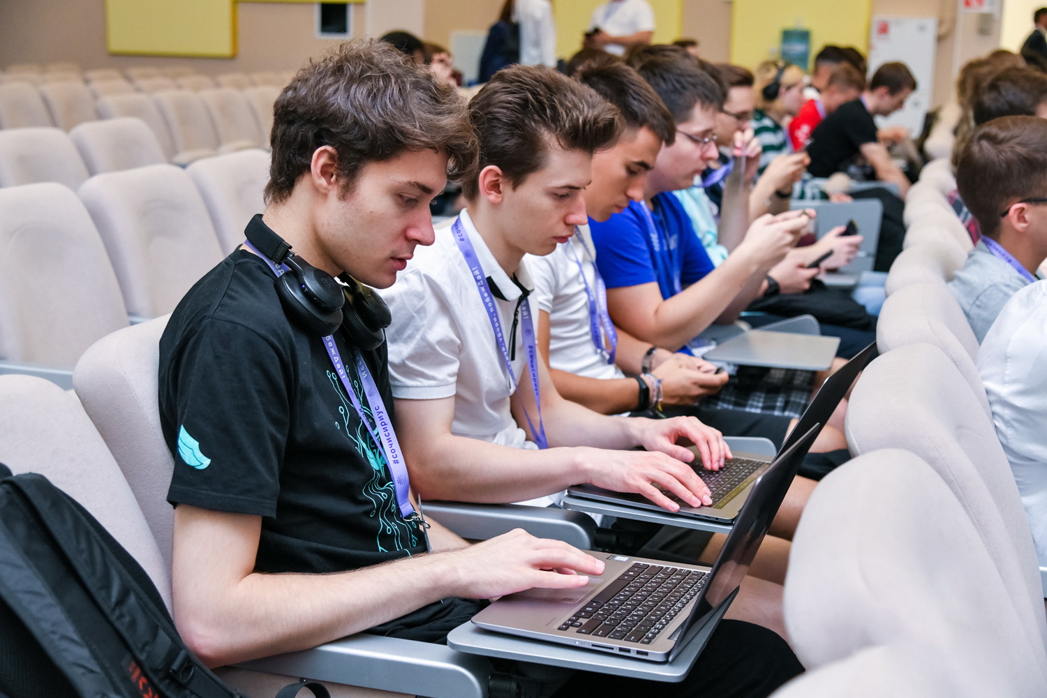 Олимпиада НТИ предлагает школьникам построить сеть киберзащиты для умного дома и получить 100 баллов за ЕГЭ