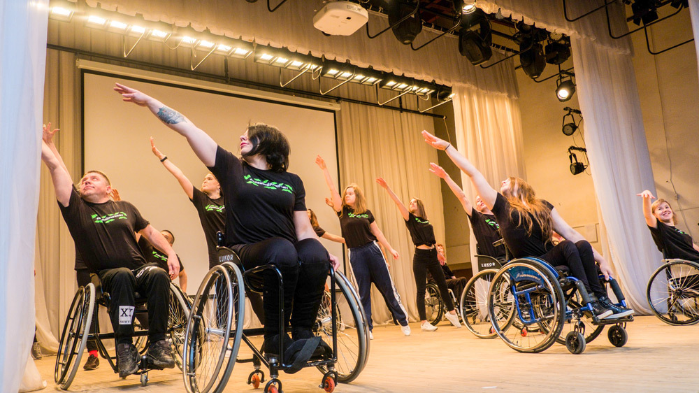 В Челябинске появился танцевальный коллектив для слабовидящих