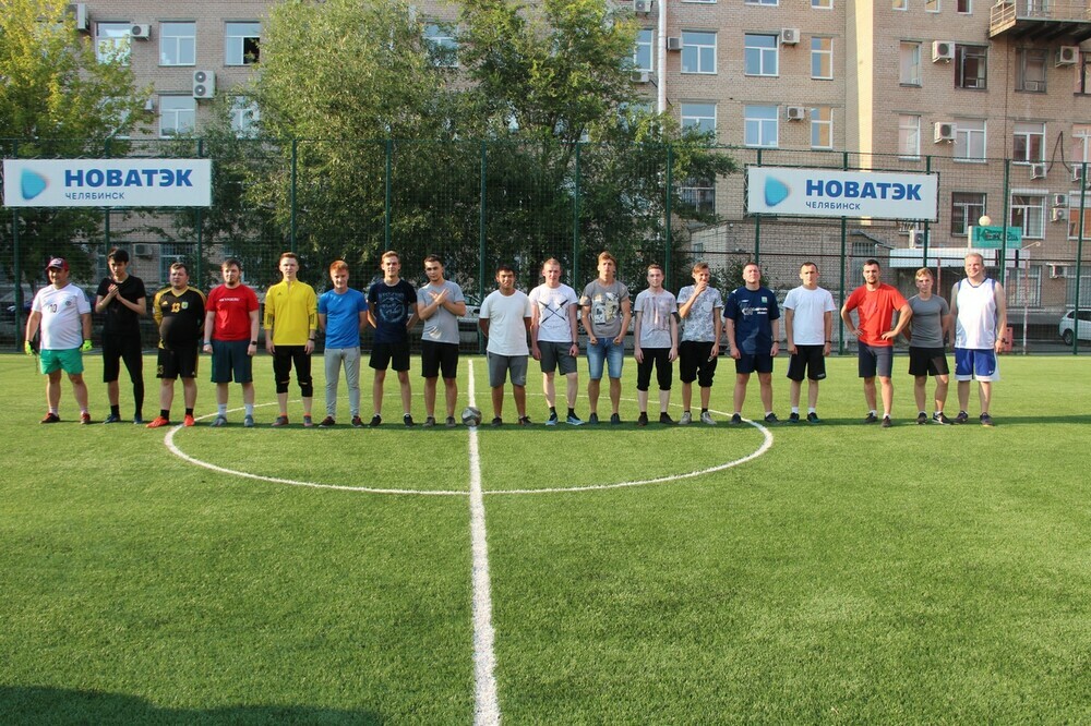 Представители молодежных организаций Челябинской области бросили друг другу футбольный вызов
