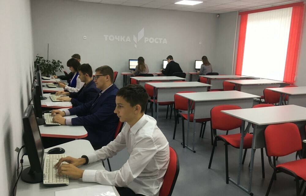 32  «Точки роста» открылись в сельских школах Челябинской области