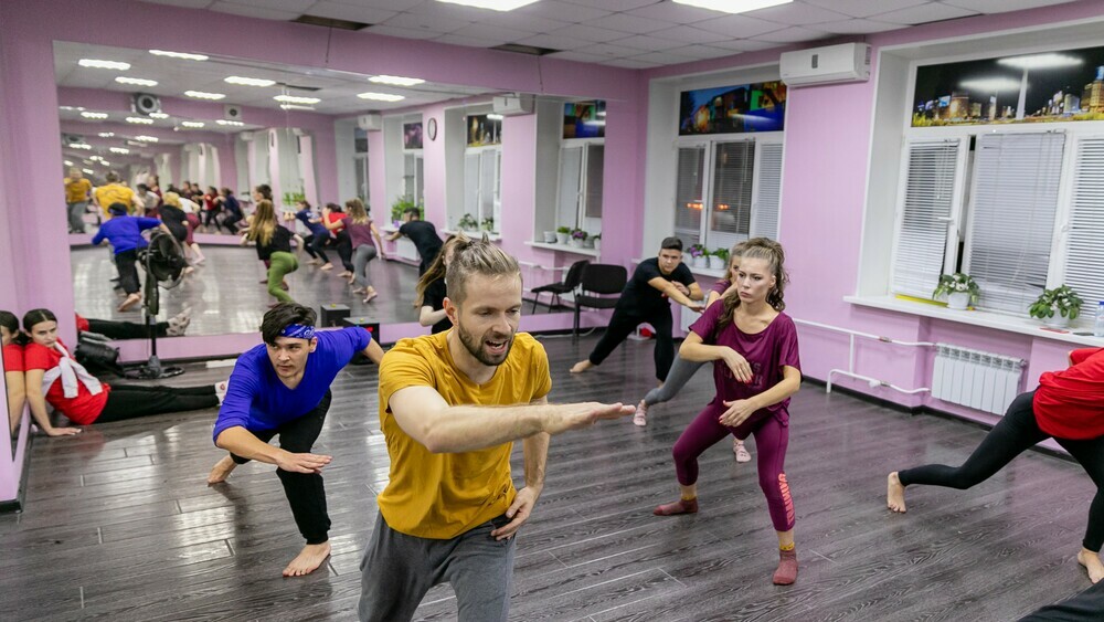 Московский хореограф Александр Могилев поставит номер для челябинской молодежи с нарушением слуха