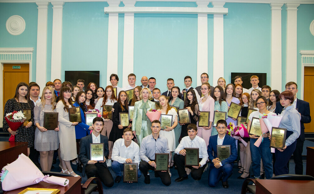В Челябинской области наградили 47 лучших студентов профессиональных образовательных организаций
