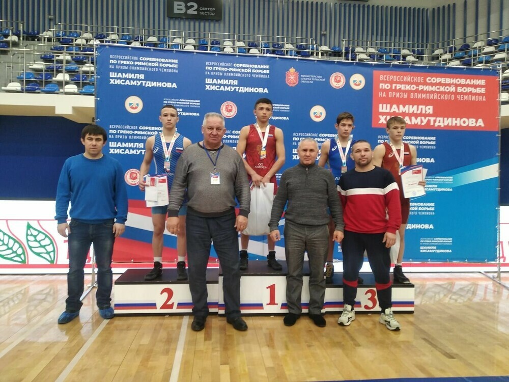 Борцы челябинской ОДЮСШ завоевали десять наград на Всероссийском турнире и первенстве области