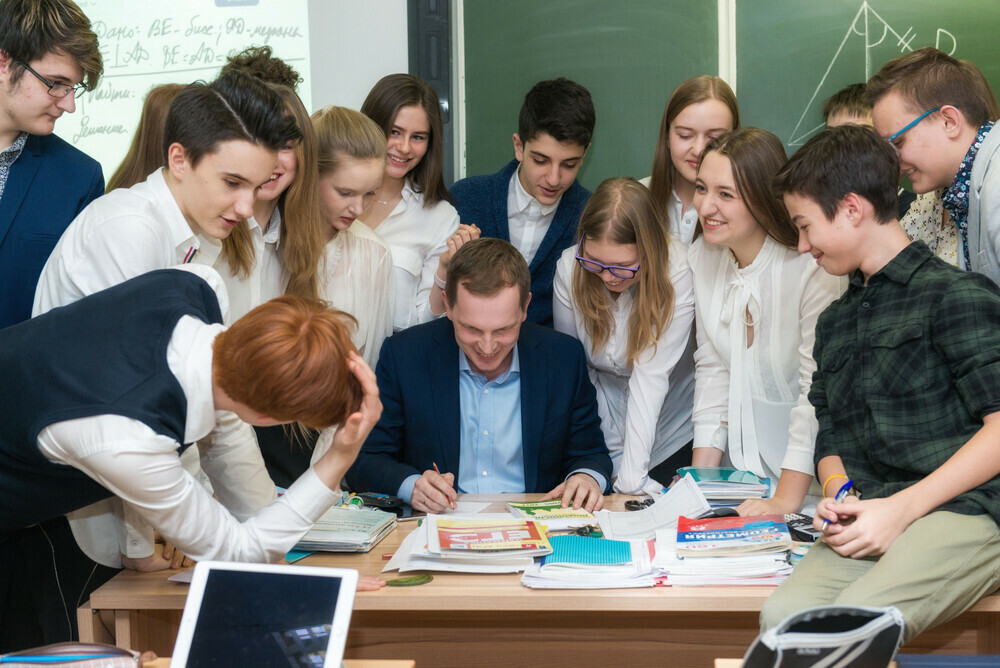 Высшая лига: «Учителя года» открывают школу для педагогов России