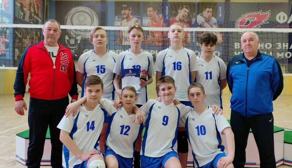 Волейбольная команда школы из Красноармейского района вернулась с соревнований «Серебряный мяч»