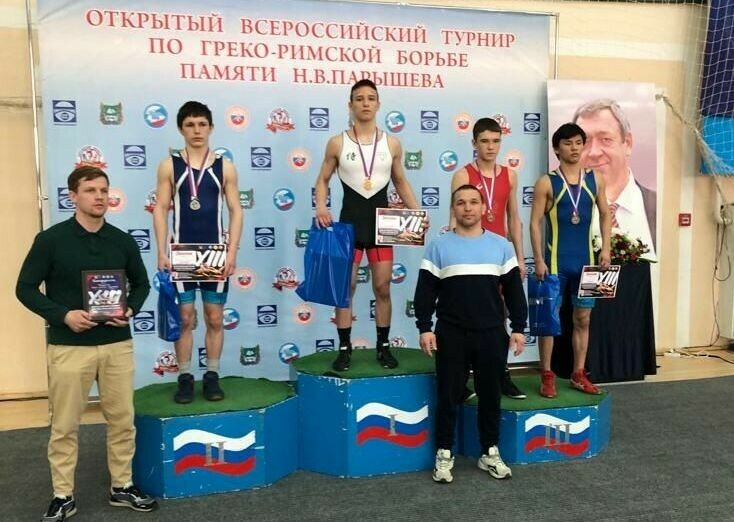 Борец челябинской ОДЮСШ Дмитрий Воязитов в 16 лет выполнил норматив Мастера спорта России