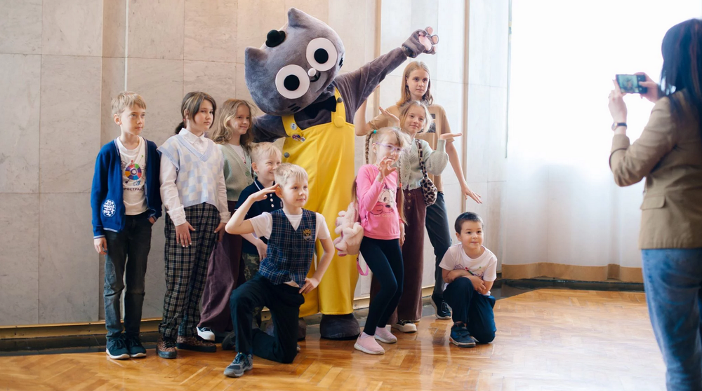 Школьники из Челябинска и Уйского района посетили спектакли областного фестиваля профессиональных театров «Сцена 2022»