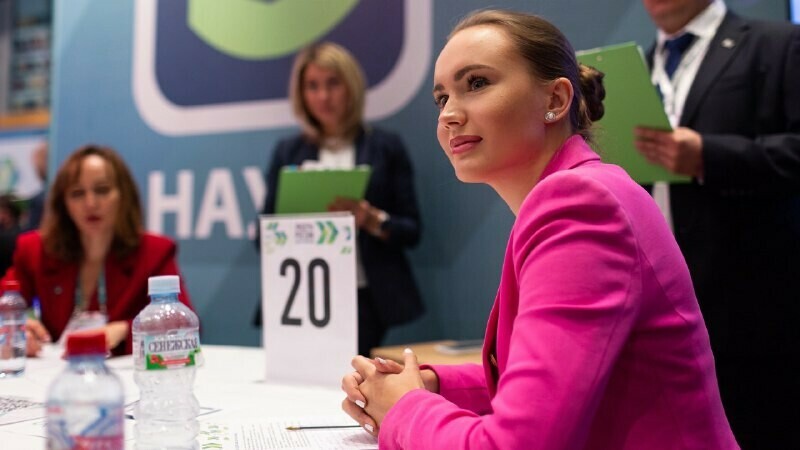 Челябинская финалистка «Лидеров России» инициировала проведение научных девичников для молодых женщин-ученых
