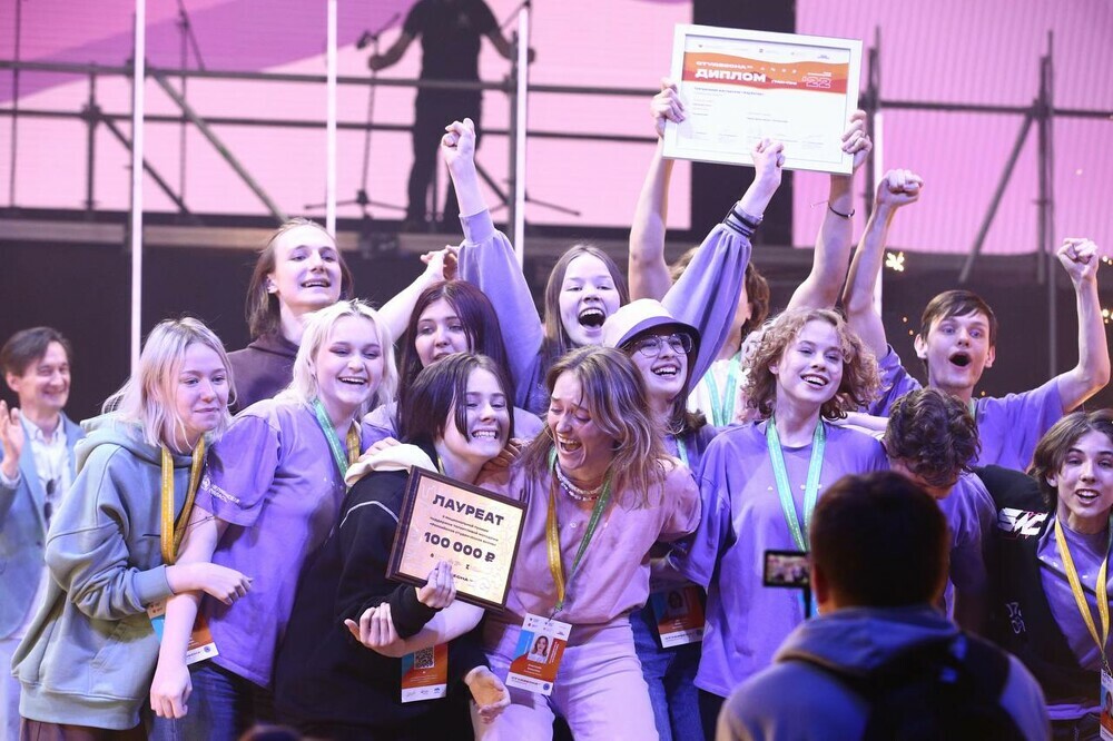 В Челябинске состоялось торжественное закрытие Первого Всероссийского фестиваля «Российская студенческая весна» для учащихся ссузов
