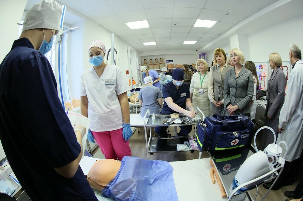 В Челябинском медицинском колледже открылись профессиональные мастерские
