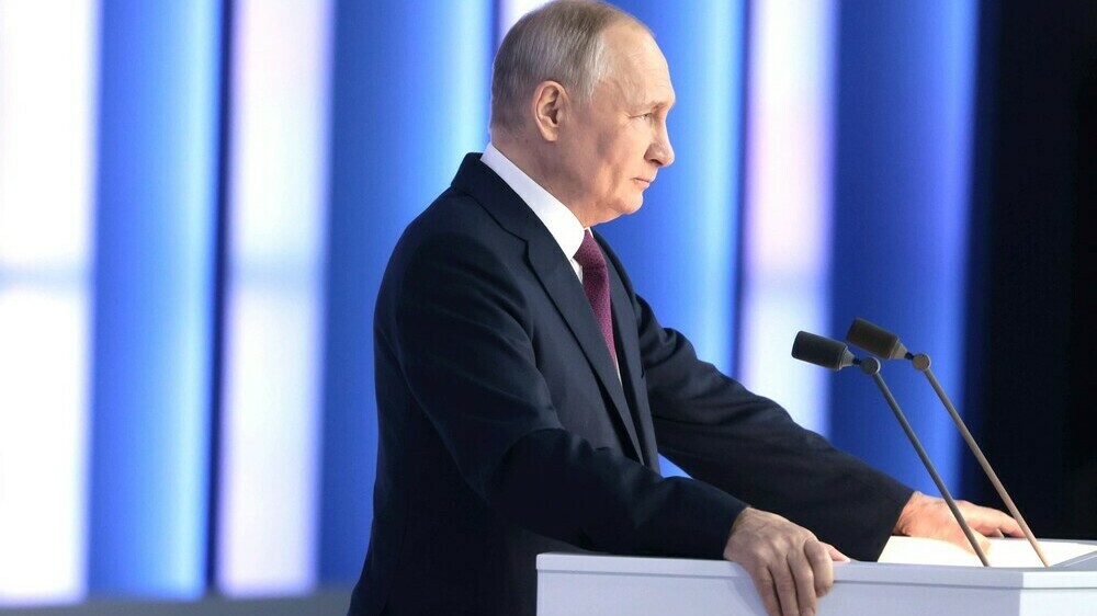 Владимир Путин поручил в течение пяти лет подготовить порядка 1 млн рабочих кадров