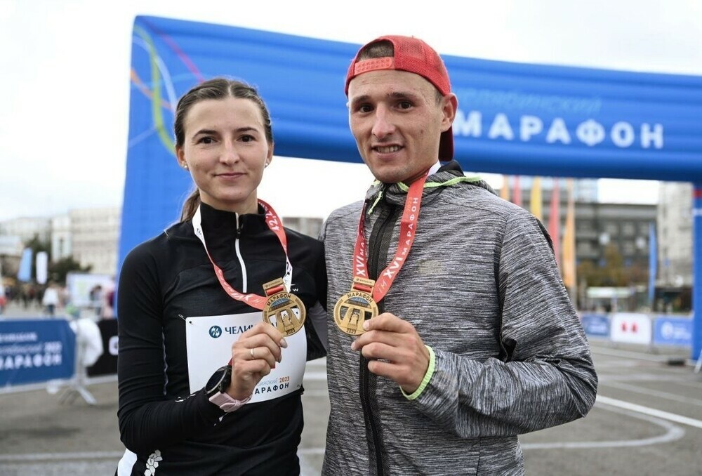Брат с сестрой — преподаватели из Увельской спортшколы стали победителями XVI «Челябинского марафона»