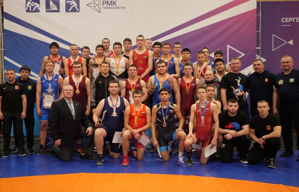 Спортсмены челябинской ОДЮСШ завоевали 14 медалей на первенстве Челябинской области по греко-римской борьбе