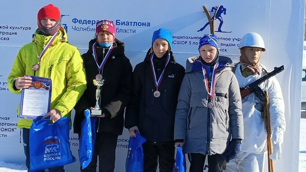 В Челябинске больше 350 школьников вышли на старт традиционных соревнований Памяти воинов «Уральских лыжных батальонов»