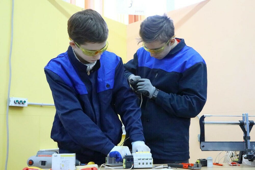 Школьники Челябинской области вступили в борьбу за звание лучшего в региональном этапе Чемпионата «Профессионалы»