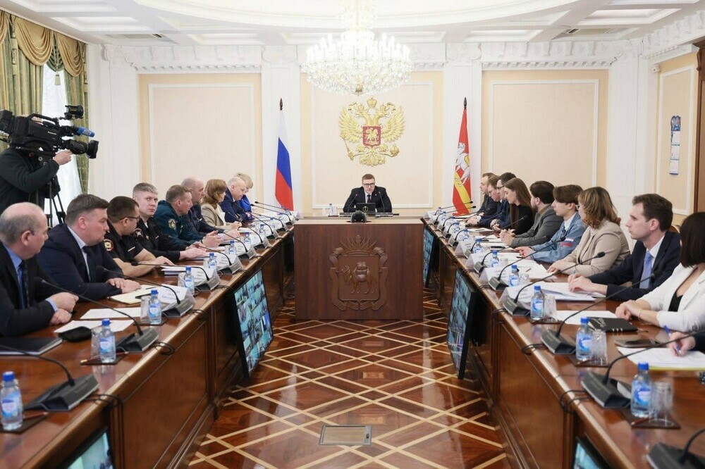 Губернатор Челябинской области Алексей Текслер провел заседание совета регионального отделения Движения Первых