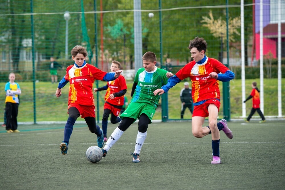 «Футбол в школе»: В Сатке завершился региональный финал «Школьная лига – Кожаный мяч»