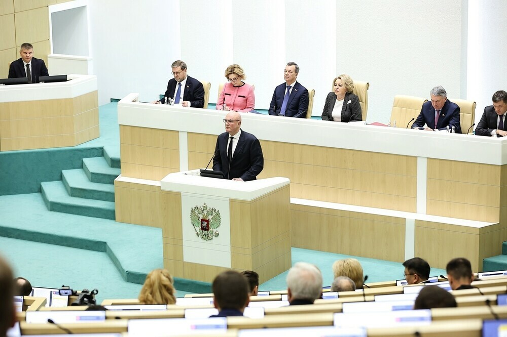 Дмитрий Чернышенко принял участие в правительственном часе в Совете Федерации