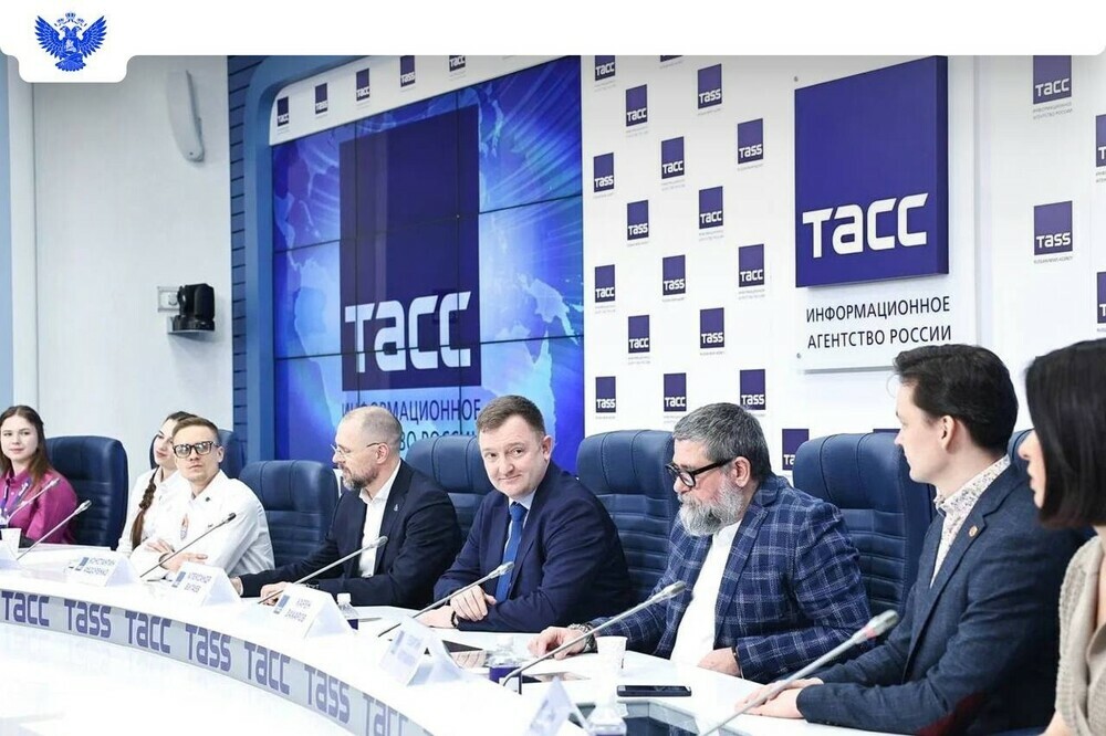 ️ В 2025 году по всей России планируют провести более 100 мероприятий, посвящённых юбилею «Артека»