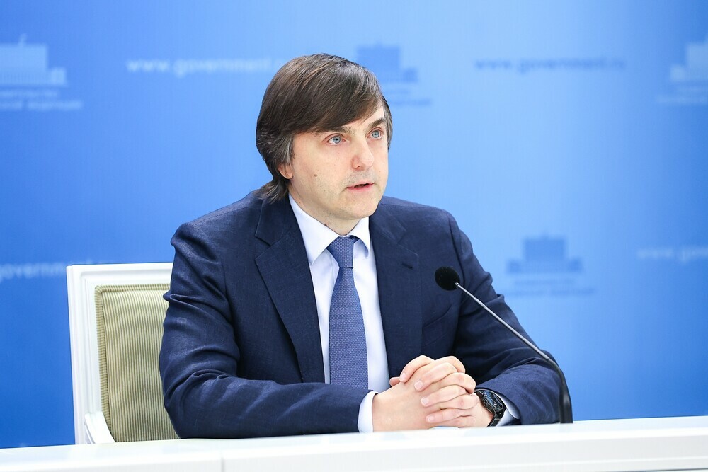 Брифинг министра просвещения РФ Сергея Кравцова по итогам 2024/25 учебного года