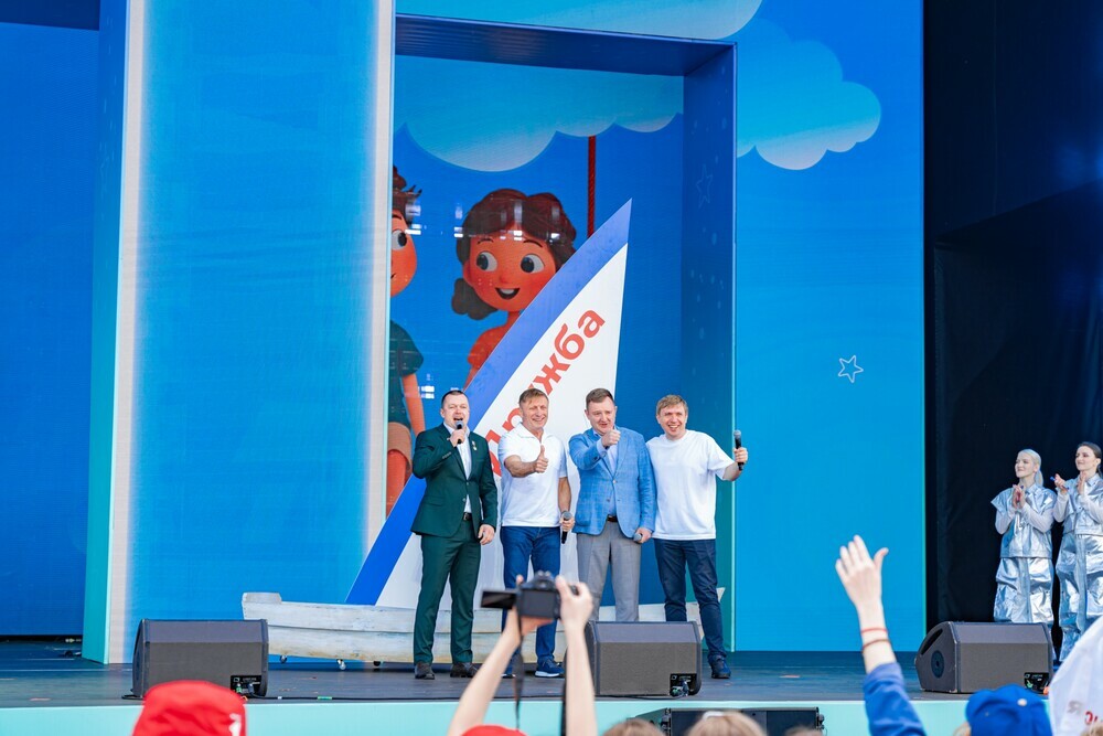 На фестивале Движения Первых стартовала федеральная летняя оздоровительная кампания