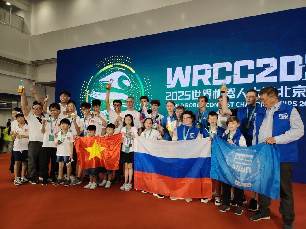 Южноуральские робототехники завоевали медали на всемирном чемпионате World Robot Contest в Пекине